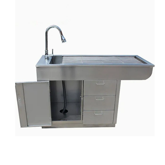 पशु चिकित्सा क्लिनिक पालतू जानवरों को संवारने की मेज